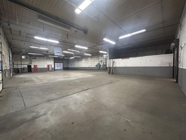 9350 Shaver Road, Portage, MI 49024