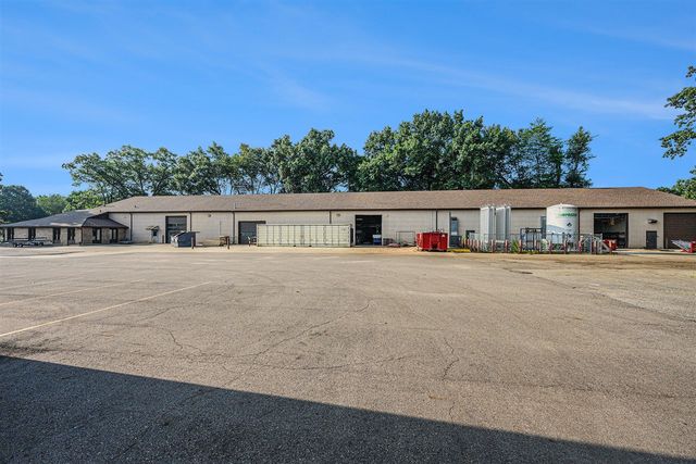 9350 Shaver Road, Portage, MI 49024