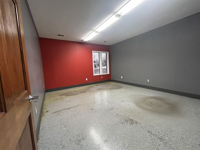 9350 Shaver Road, Portage, MI 49024
