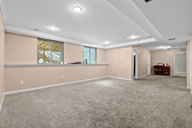506 W Osterhout Avenue, Portage City, MI 49024