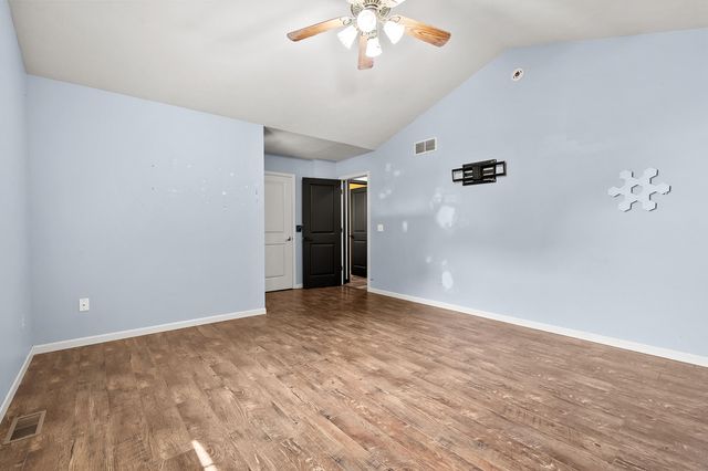 506 W Osterhout Avenue, Portage City, MI 49024