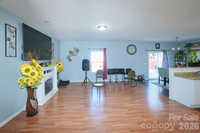 9728 Crooms Court, Charlotte, NC 28215