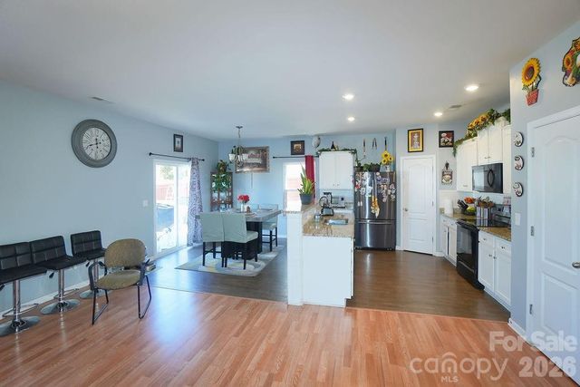 9728 Crooms Court, Charlotte, NC 28215