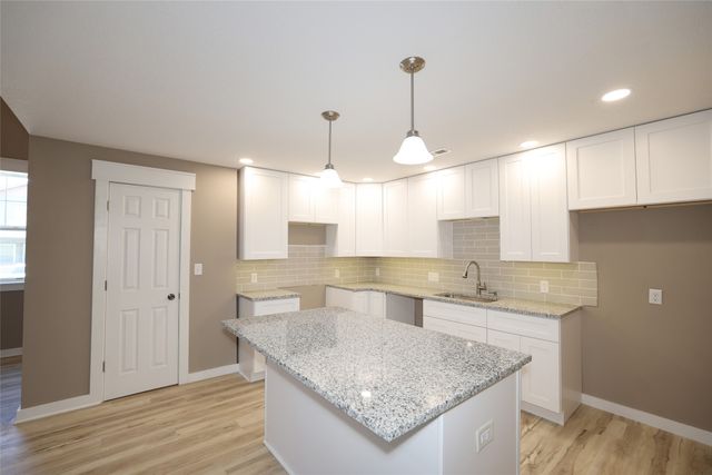 208 W 5th Street, Woodward, IA 50276