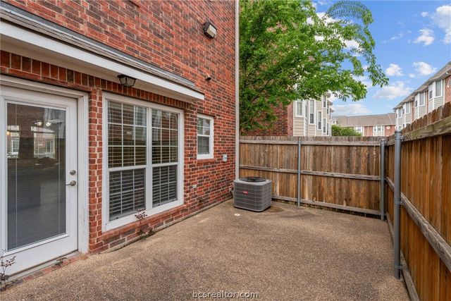 1198 Jones Butler Road 1001, College Station, TX 77840