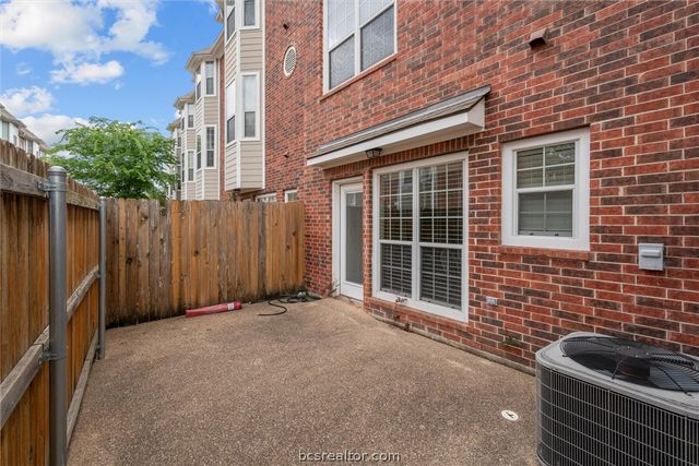 1198 Jones Butler Road 1001, College Station, TX 77840