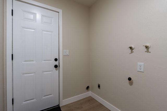 6075 N Selland Avenue, Fresno, CA 93711