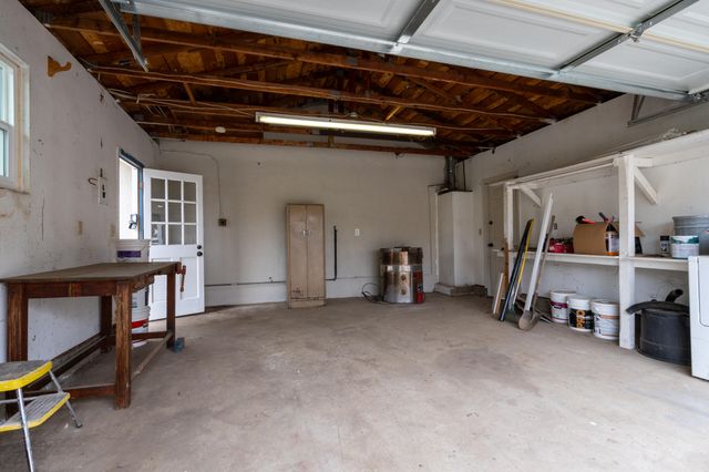 6075 N Selland Avenue, Fresno, CA 93711