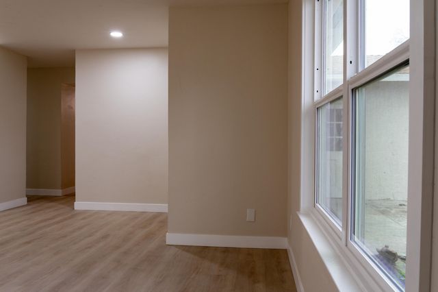 6075 N Selland Avenue, Fresno, CA 93711