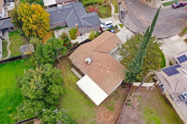 6075 N Selland Avenue, Fresno, CA 93711