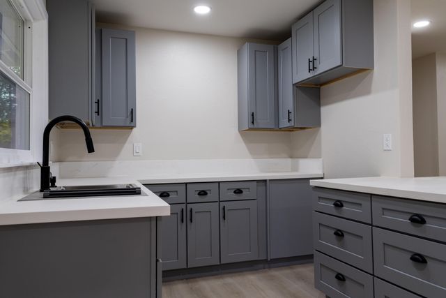 6075 N Selland Avenue, Fresno, CA 93711