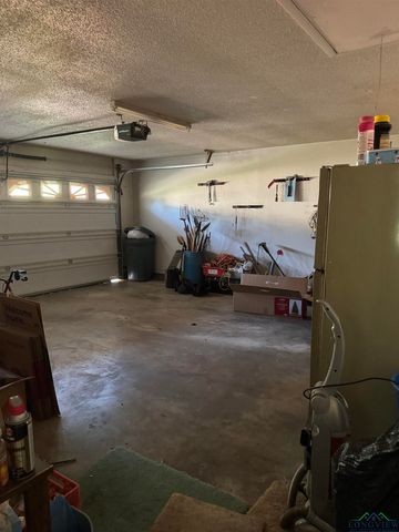 120 Corrine Pl, Waskom, TX 75692