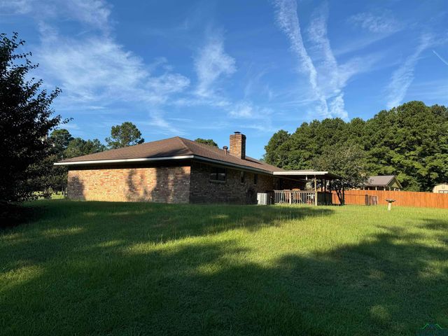 120 Corrine Pl, Waskom, TX 75692