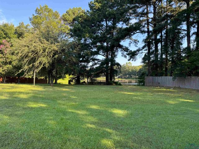 120 Corrine Pl, Waskom, TX 75692
