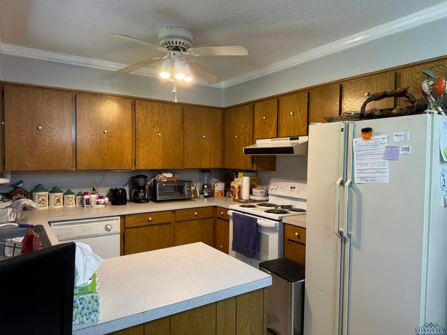 120 Corrine Pl, Waskom, TX 75692