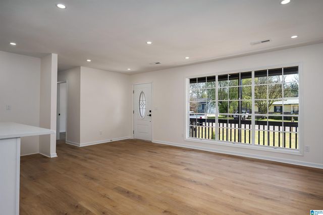 2812 EMERALD AVENUE, Hueytown, AL 35023