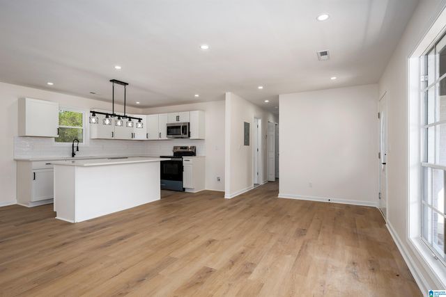 2812 EMERALD AVENUE, Hueytown, AL 35023