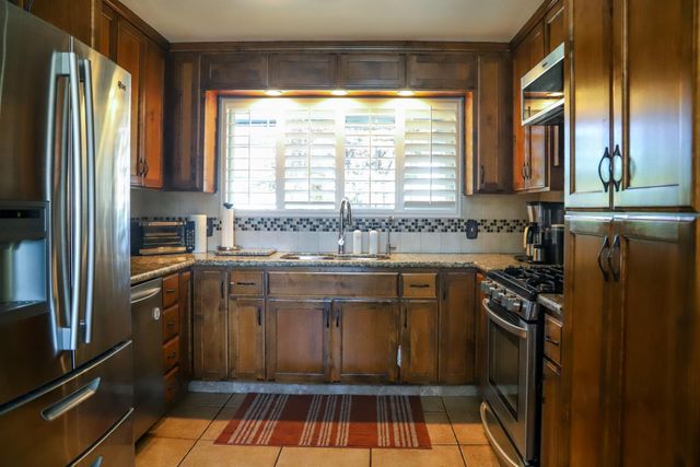 667 E Birch Avenue, Fresno, CA 93720