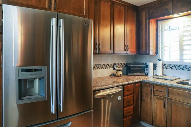 667 E Birch Avenue, Fresno, CA 93720