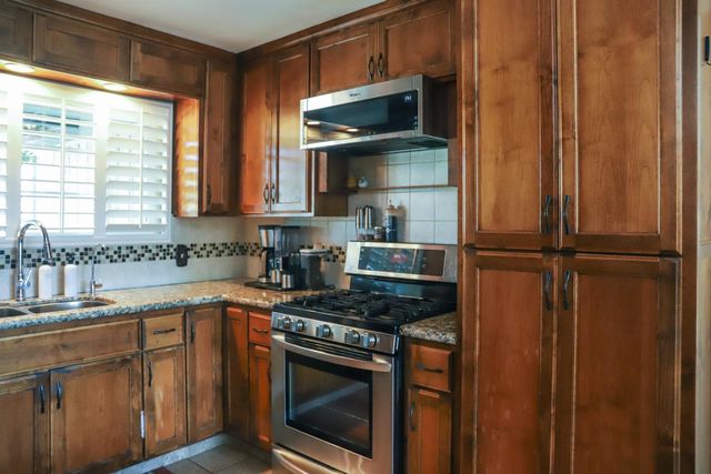 667 E Birch Avenue, Fresno, CA 93720