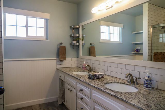 667 E Birch Avenue, Fresno, CA 93720