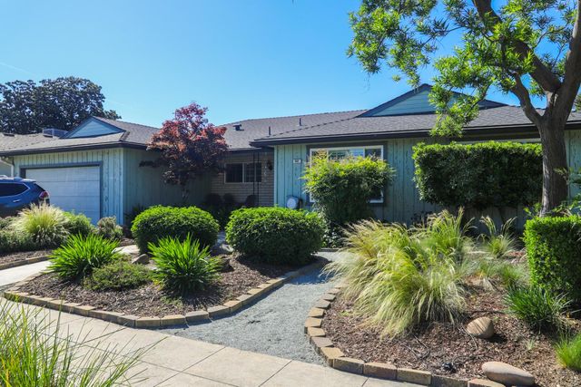 667 E Birch Avenue, Fresno, CA 93720