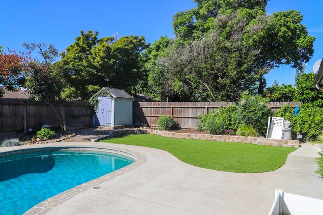 667 E Birch Avenue, Fresno, CA 93720