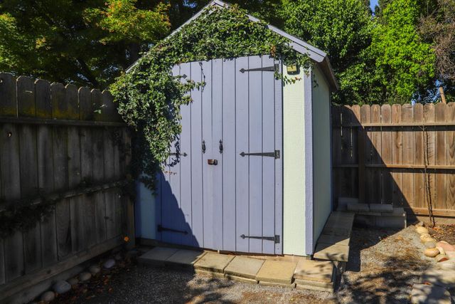 667 E Birch Avenue, Fresno, CA 93720