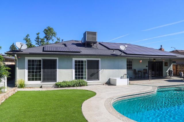 667 E Birch Avenue, Fresno, CA 93720