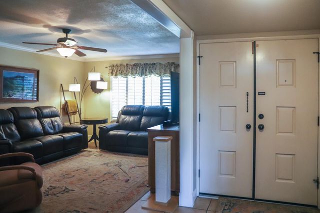 667 E Birch Avenue, Fresno, CA 93720