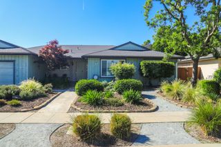 667 E Birch Avenue, Fresno, CA 93720