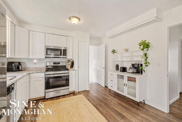 454 Alter Road, Detroit, MI 48215