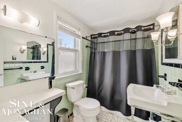 454 Alter Road, Detroit, MI 48215