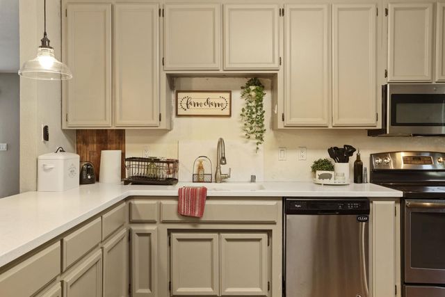 6310 Abouaf Ct, Valley Springs, CA 95252