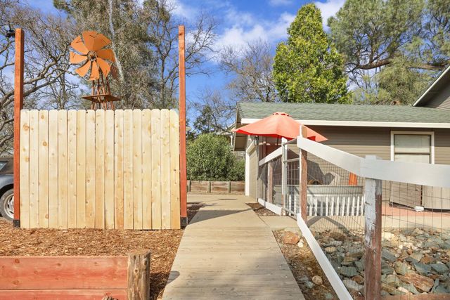 6310 Abouaf Ct, Valley Springs, CA 95252