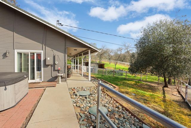 6310 Abouaf Ct, Valley Springs, CA 95252