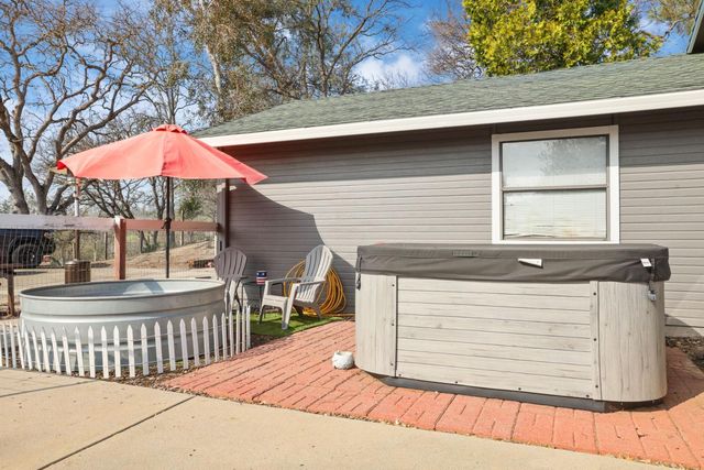 6310 Abouaf Ct, Valley Springs, CA 95252