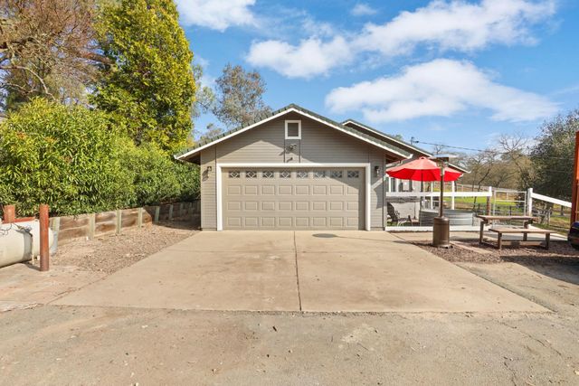 6310 Abouaf Ct, Valley Springs, CA 95252