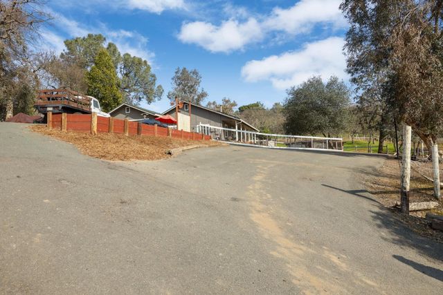 6310 Abouaf Ct, Valley Springs, CA 95252