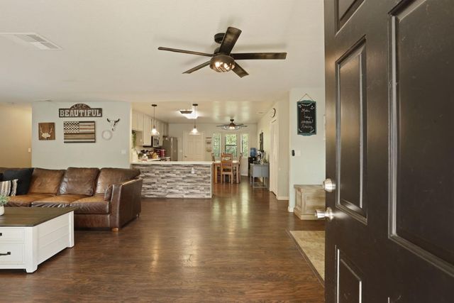 6310 Abouaf Ct, Valley Springs, CA 95252