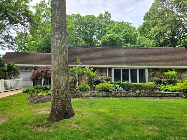183 Kingston Drive, Ridge, NY 11961