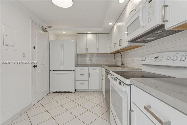 9381 E Bay Harbor Drive 404S, Bay Harbor Islands, FL 33154