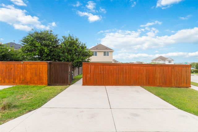 436 Spiny Lizard LN, San Marcos, TX 78666