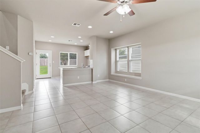 436 Spiny Lizard LN, San Marcos, TX 78666
