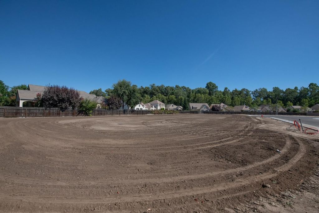 Image 48 of property listing at 1782 N Preuss Avenue, Clovis, CA 93619