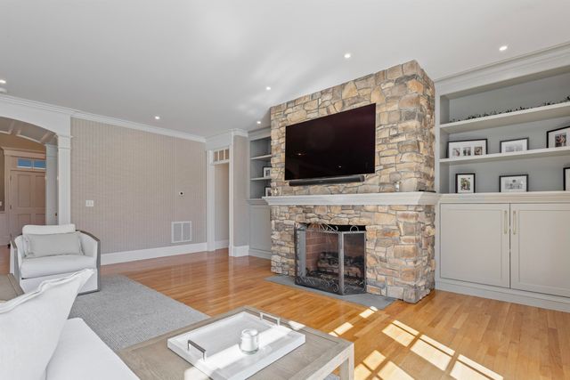 5 Cider Hill Road, Hampton Falls, NH 03844