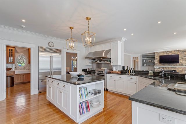 5 Cider Hill Road, Hampton Falls, NH 03844