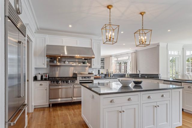 5 Cider Hill Road, Hampton Falls, NH 03844