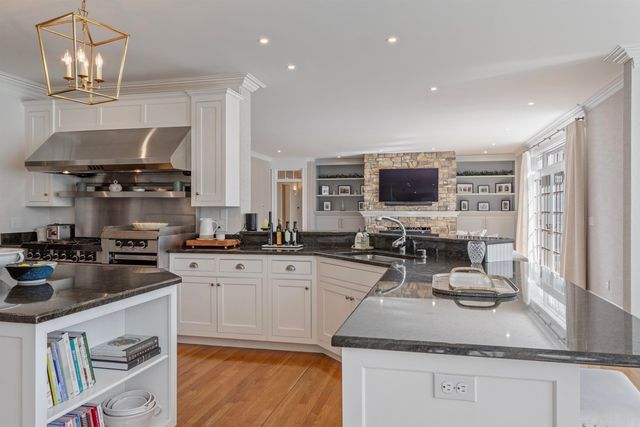5 Cider Hill Road, Hampton Falls, NH 03844