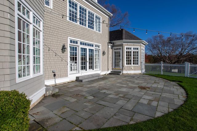 5 Cider Hill Road, Hampton Falls, NH 03844
